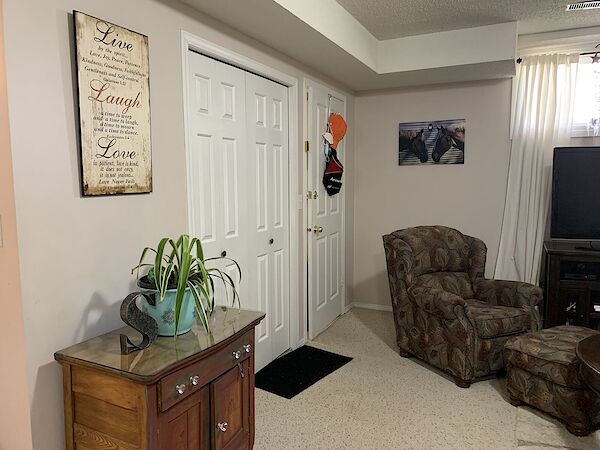 Calgary 2 bedrooms Basement for rent. Property photo: 103538-2