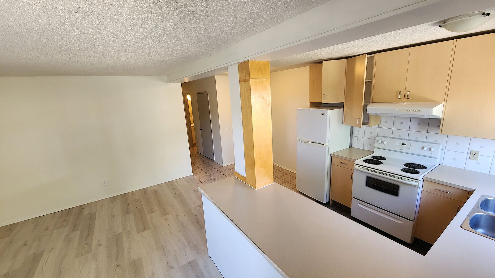 Calgary 1 bedroom Apartment for rent. Property photo: 105336-1