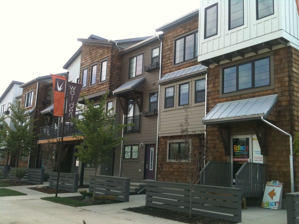 Calgary 2 bedrooms Townhouse for rent. Property photo: 106351-1