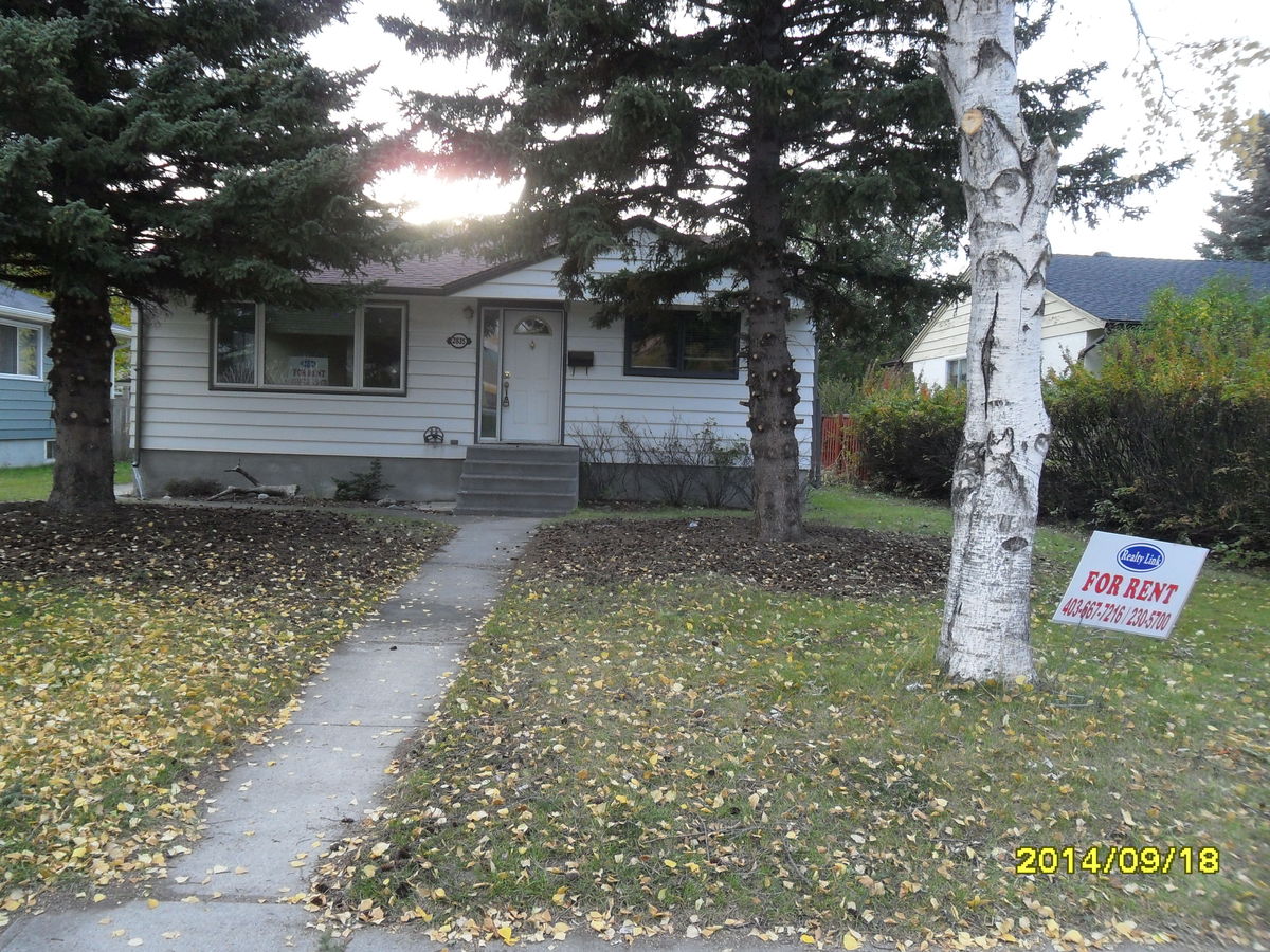 Calgary 4 bedrooms House for rent. Property photo: 106617-1