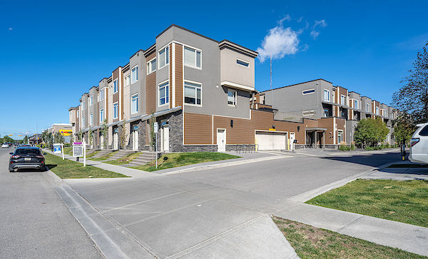 Calgary 2 + Den bedrooms Townhouse for rent. Property photo: 107106-2