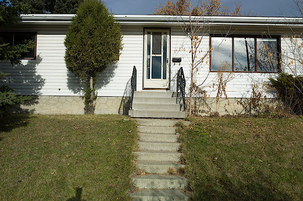 Calgary 3 bedrooms House for rent. Property photo: 109126-2