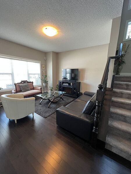 Calgary 3 bedrooms House for rent. Property photo: 110294-3