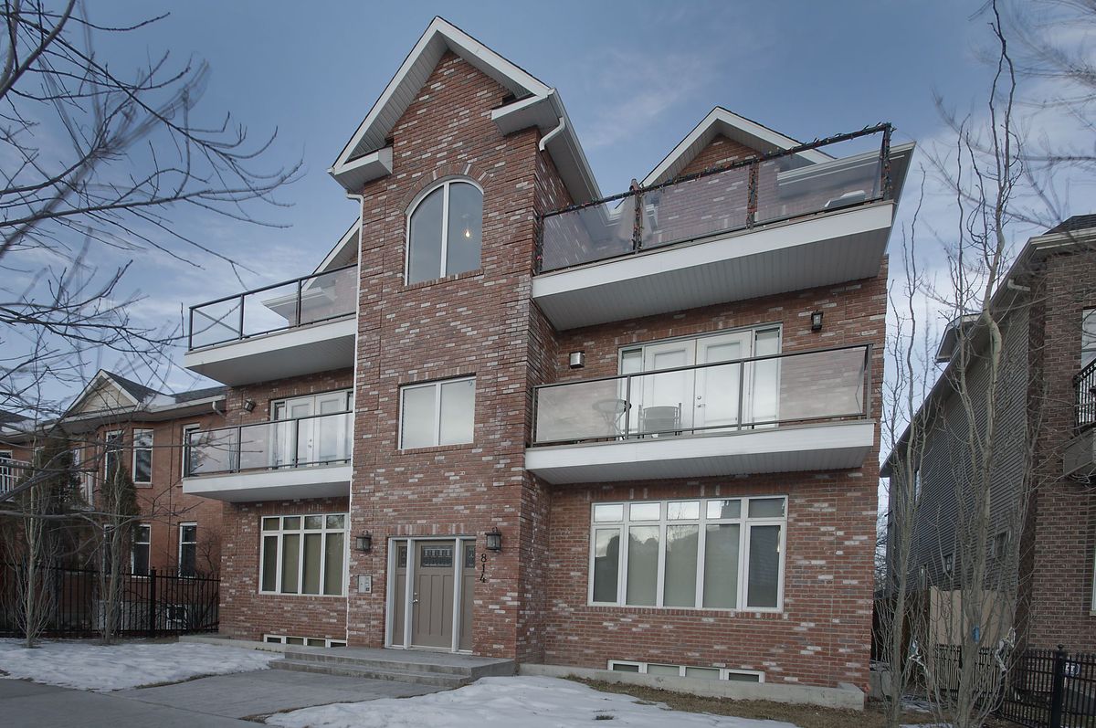 Calgary 3 + Den bedrooms Townhouse for rent. Property photo: 111185-1