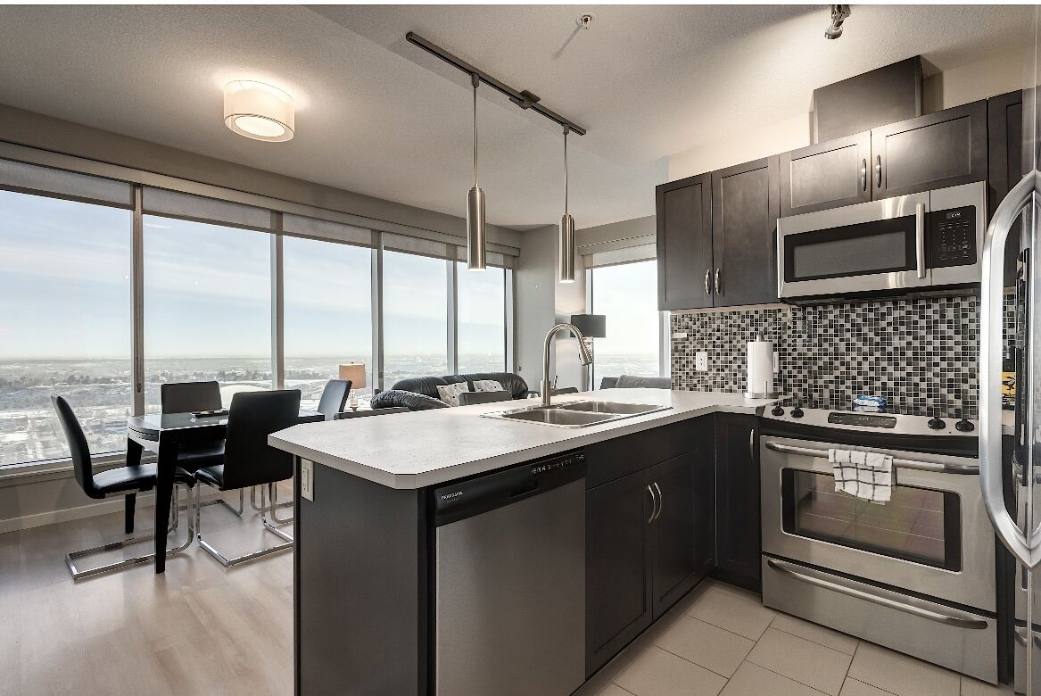 Calgary 2 bedrooms Condo Unit for rent. Property photo: 113694-1