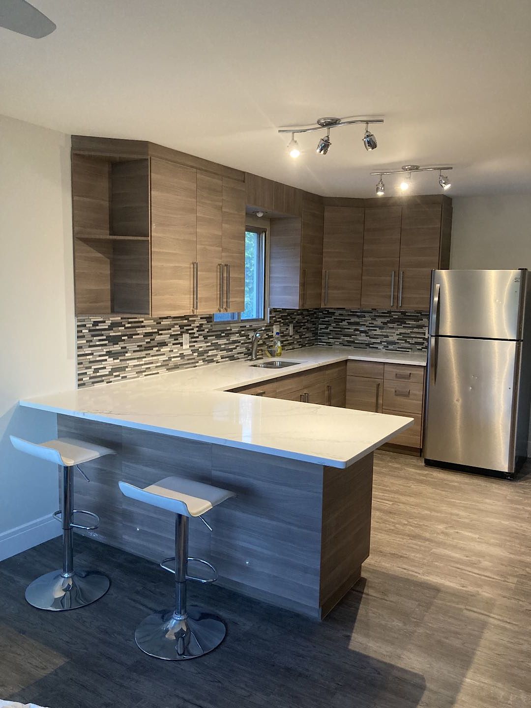 Calgary Room For Rent For Rent Banff Trail 2 Blocks away from