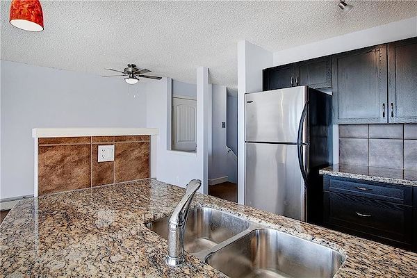 Calgary 2 bedrooms Apartment for rent. Property photo: 121528-3