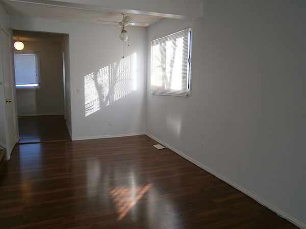 Calgary 3 bedrooms Duplex for rent. Property photo: 122341-3