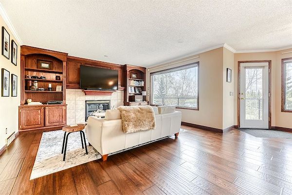 Calgary 5 bedrooms House for rent. Property photo: 124395-3