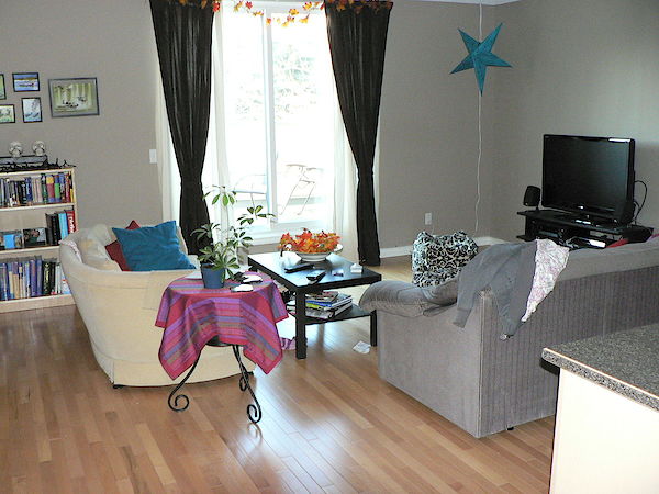 Calgary 2 bedrooms Condo for rent. Property photo: 12812-2