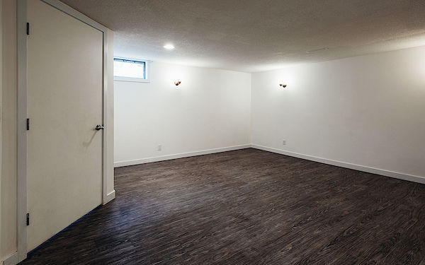 Calgary 2 bedrooms Basement for rent. Property photo: 129069-2