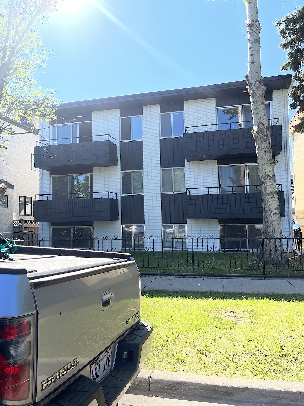 Calgary 2 bedrooms Apartment for rent. Property photo: 133915-1