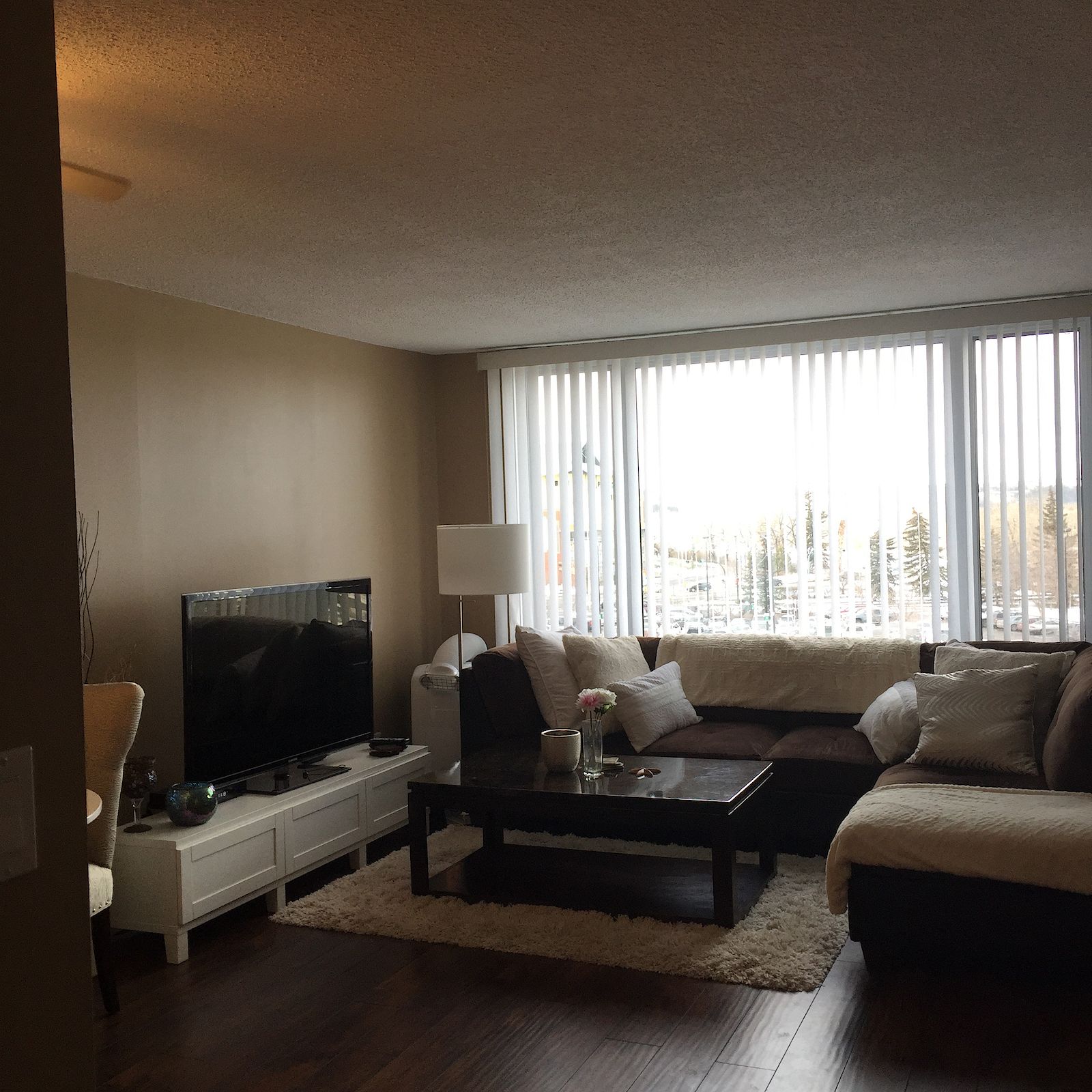 Calgary 1 bedroom Condo Unit for rent. Property photo: 136303-1