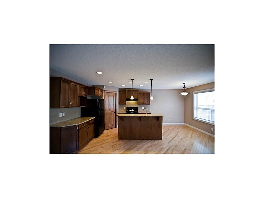 Calgary 3 bedrooms House for rent. Property photo: 137929-1
