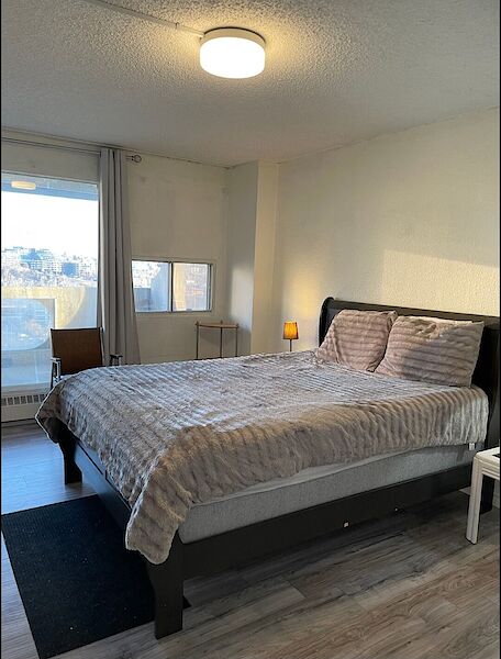 Calgary 1 bedroom Condo Unit for rent. Property photo: 13951-3