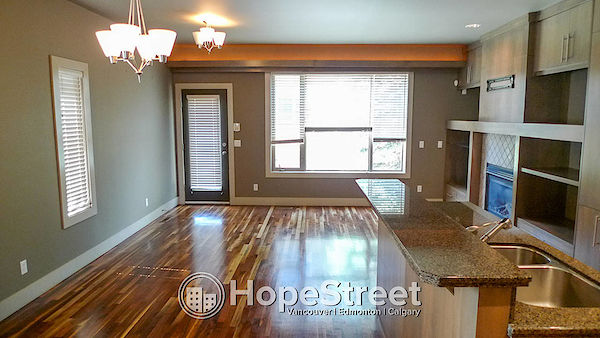 Calgary 3 + Den bedrooms Townhouse for rent. Property photo: 139930-2