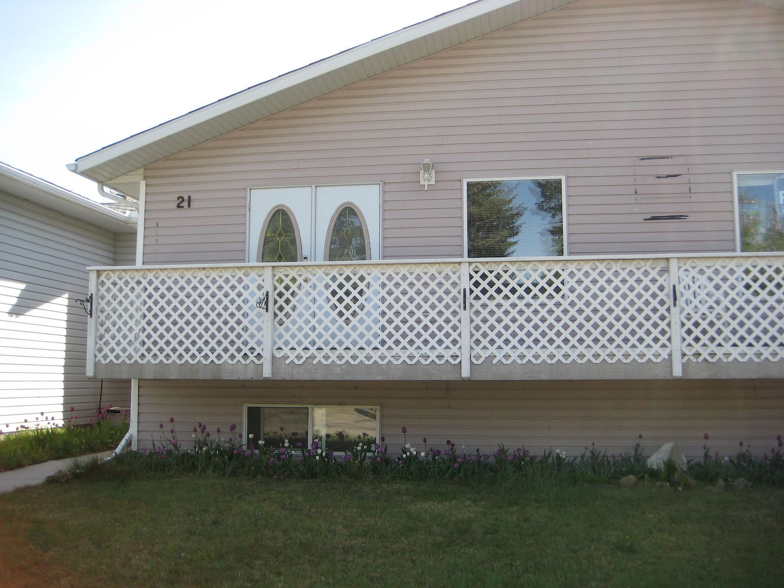 Strathmore 3 bedrooms Duplex for rent. Property photo: 141890-1