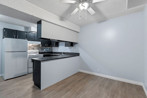 Calgary 3 bedrooms Townhouse for rent. Property photo: 142320-3