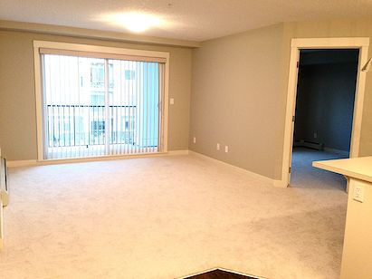 Calgary 2 bedrooms Condo Unit for rent. Property photo: 144418-2