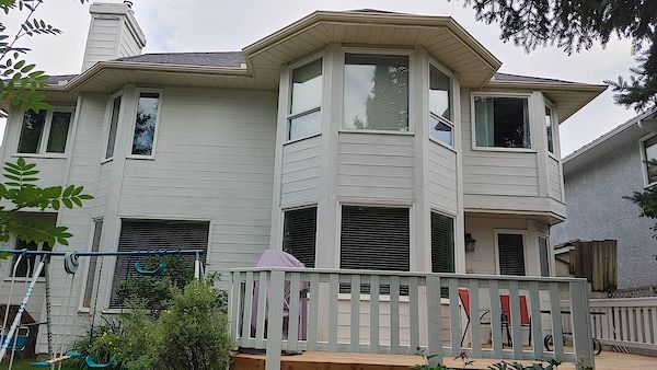 Calgary 5 bedrooms House for rent. Property photo: 144452-3