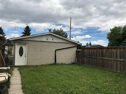 Calgary 3 bedrooms Duplex for rent. Property photo: 150954-2