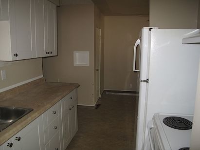 Calgary 3 bedrooms Main Floor for rent. Property photo: 16033-2