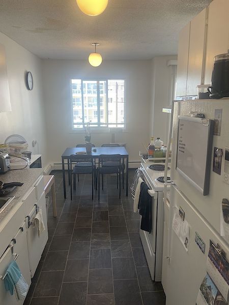 Calgary 2 bedrooms Apartment for rent. Property photo: 17636-2