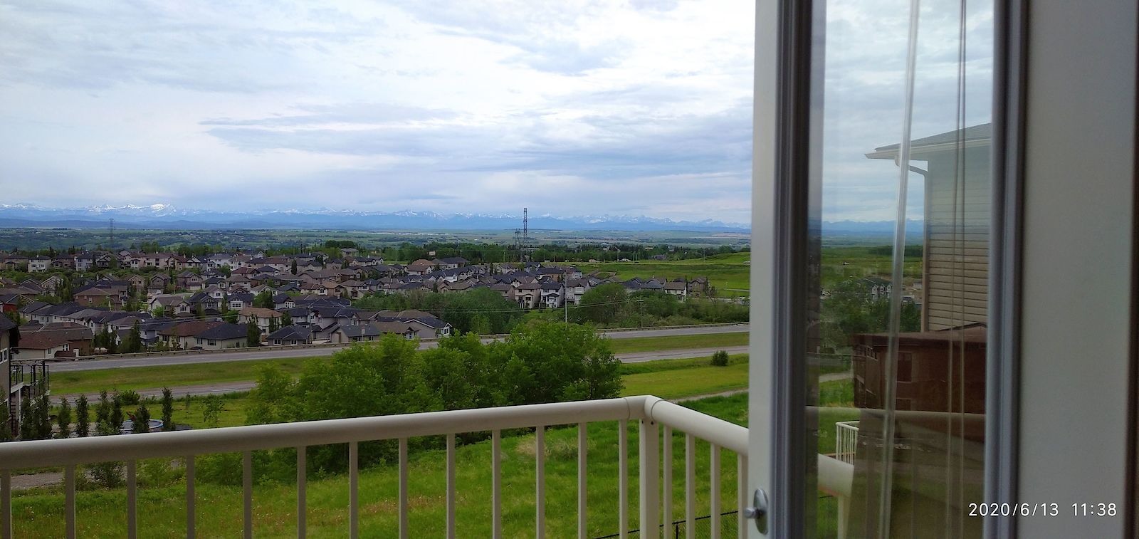 Calgary 2 bedrooms Townhouse for rent. Property photo: 20324-1