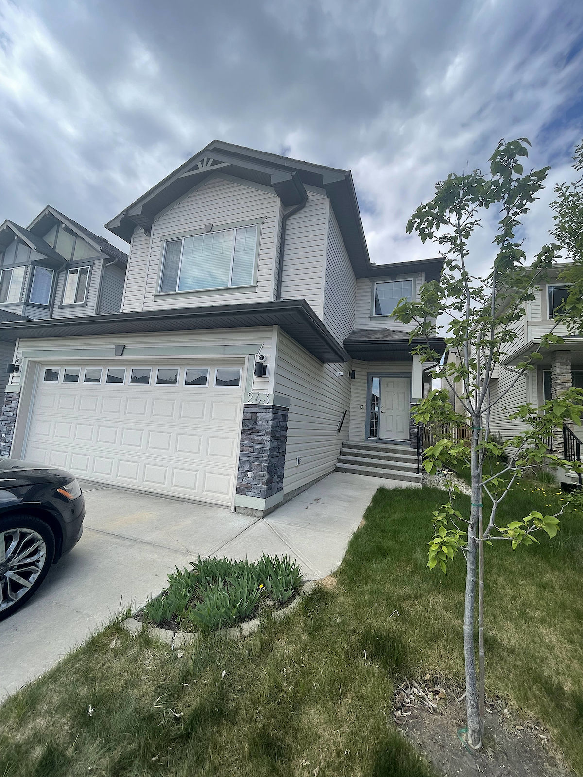 Calgary 4 bedrooms House for rent. Property photo: 20590-1
