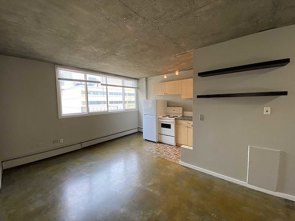 Calgary bachelor bedrooms Apartment for rent. Property photo: 2243-3