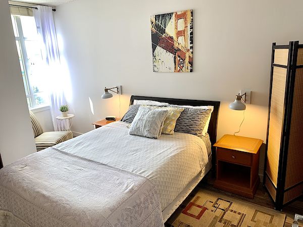 Calgary 2 bedrooms Condo Unit for rent. Property photo: 23711-3