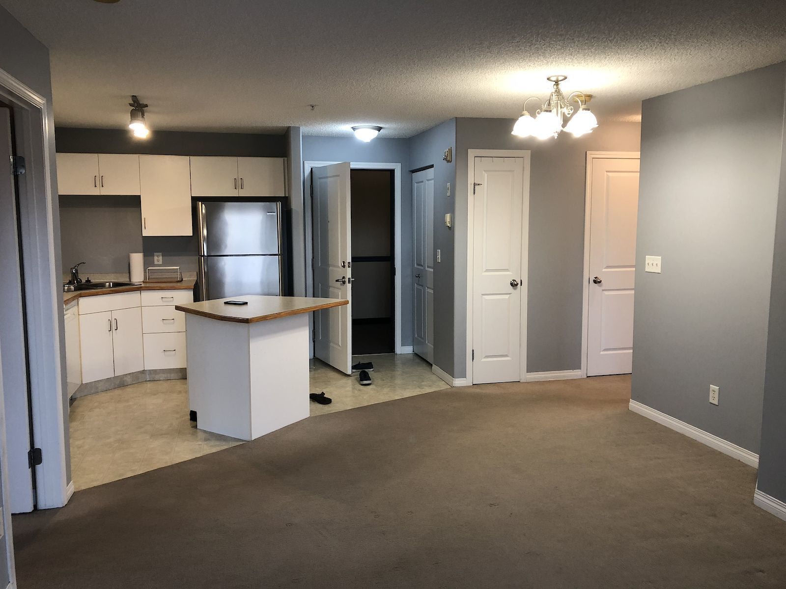 Edmonton 2 bedrooms Condo for rent. Property photo: 250322-1