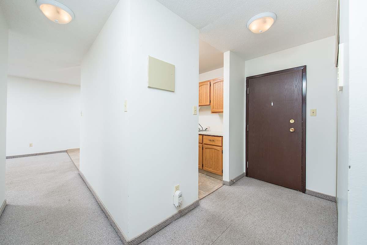 Edmonton 2 bedrooms Apartment for rent. Property photo: 260209-1