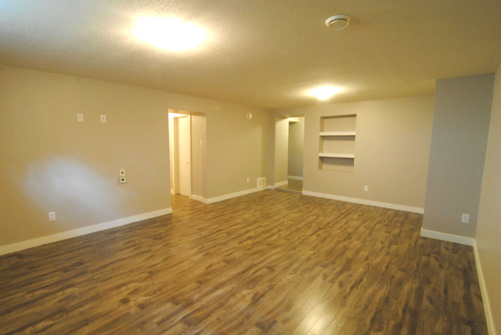 Edmonton 2 bedrooms Basement for rent. Property photo: 263591-1