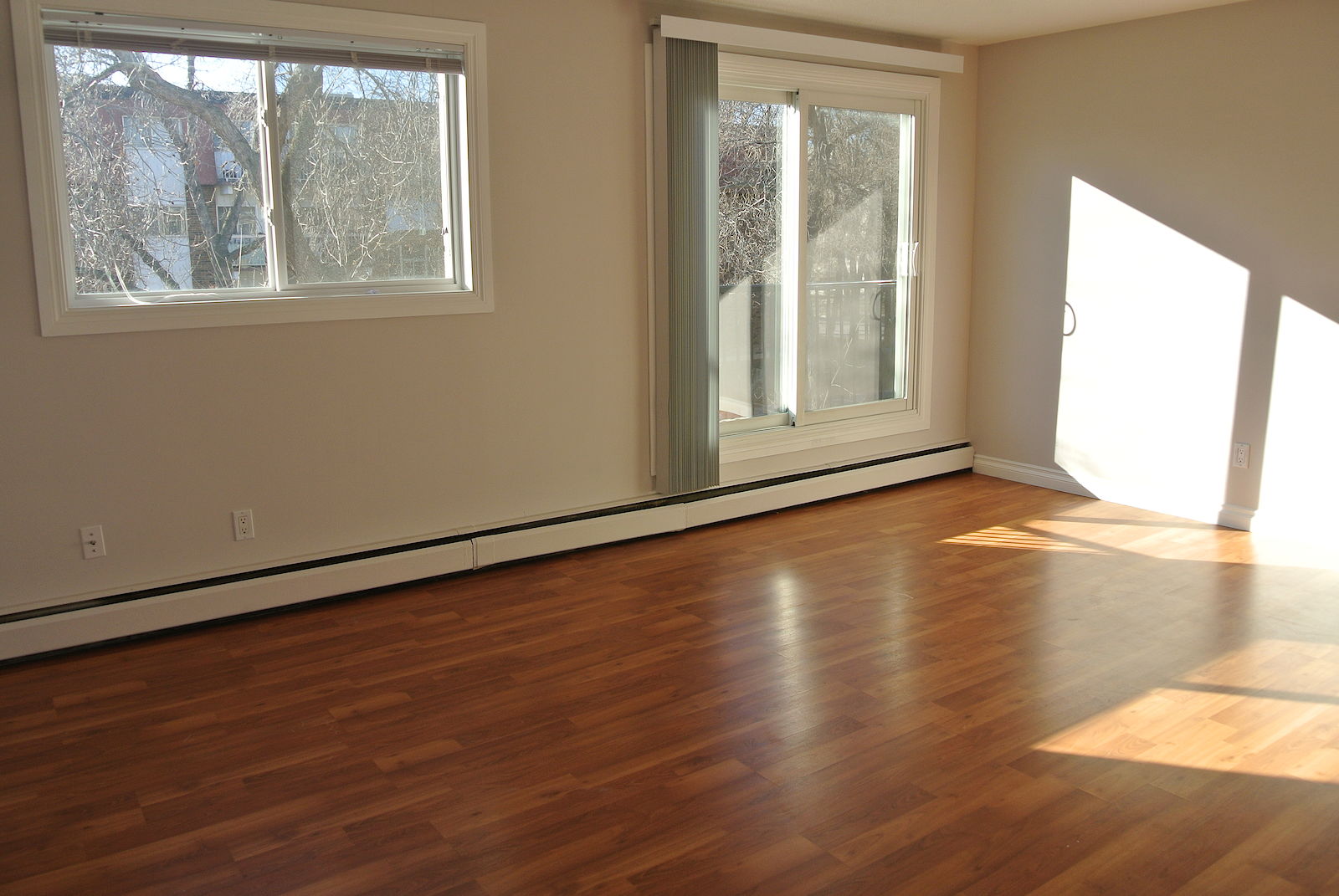 Edmonton 2 bedrooms Condo for rent. Property photo: 264719-1
