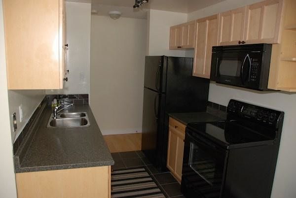 Edmonton 2 bedrooms Condo for rent. Property photo: 264780-3