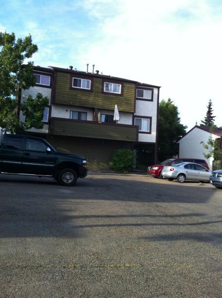 Edmonton 3 bedrooms Townhouse for rent. Property photo: 266234-1