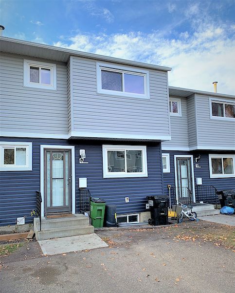 Edmonton 3 bedrooms Townhouse for rent. Property photo: 267031-2