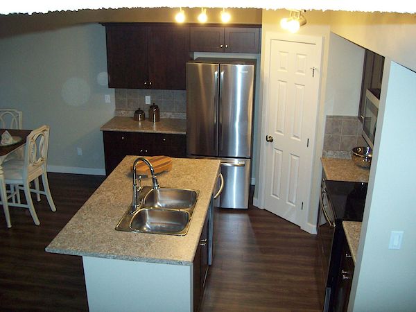 Fort Saskatchewan 3 bedrooms Duplex for rent. Property photo: 269353-2