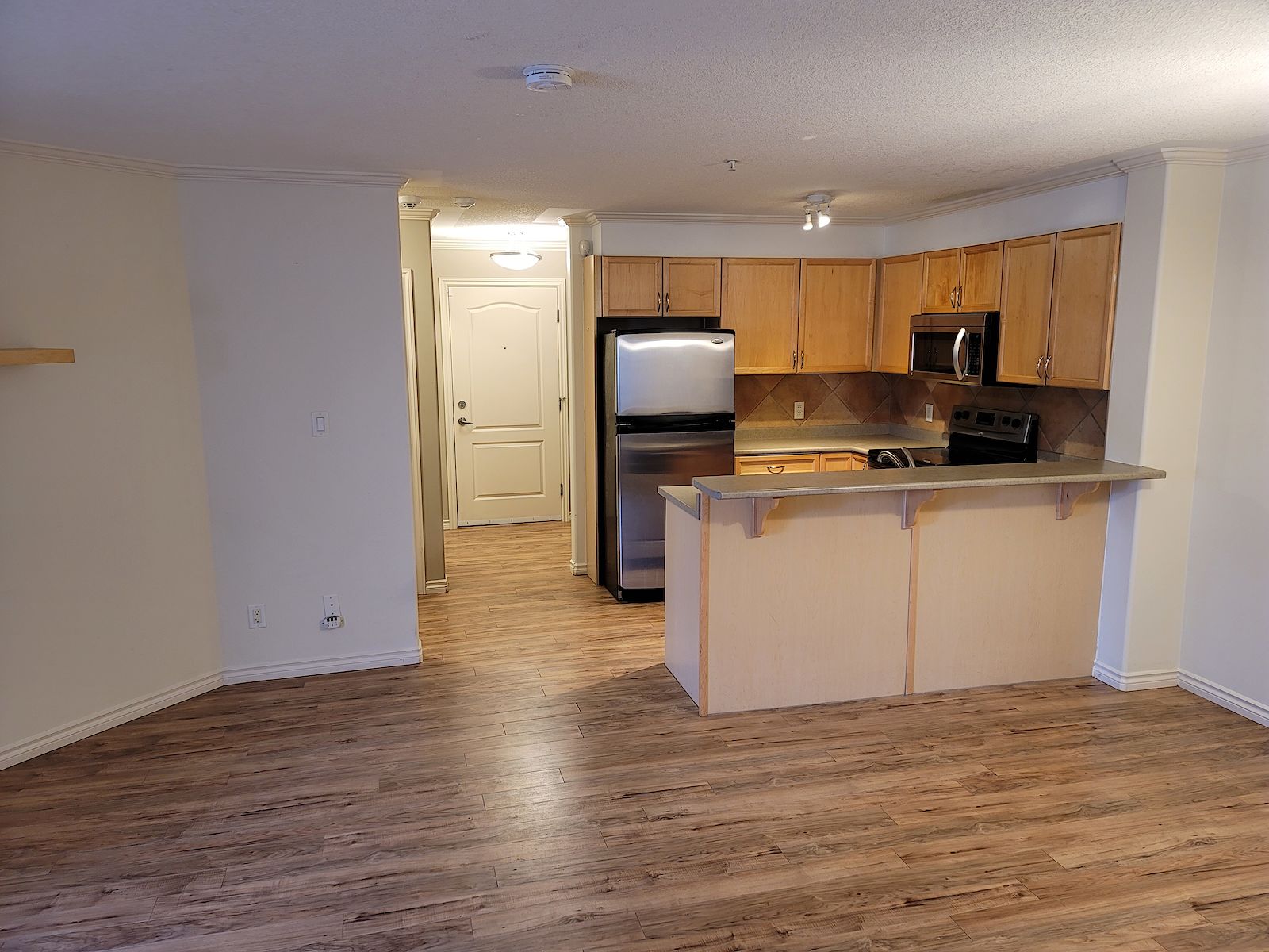 Edmonton 2 bedrooms Condo for rent. Property photo: 270136-1