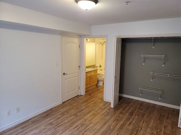 Edmonton 2 bedrooms Condo for rent. Property photo: 270136-3