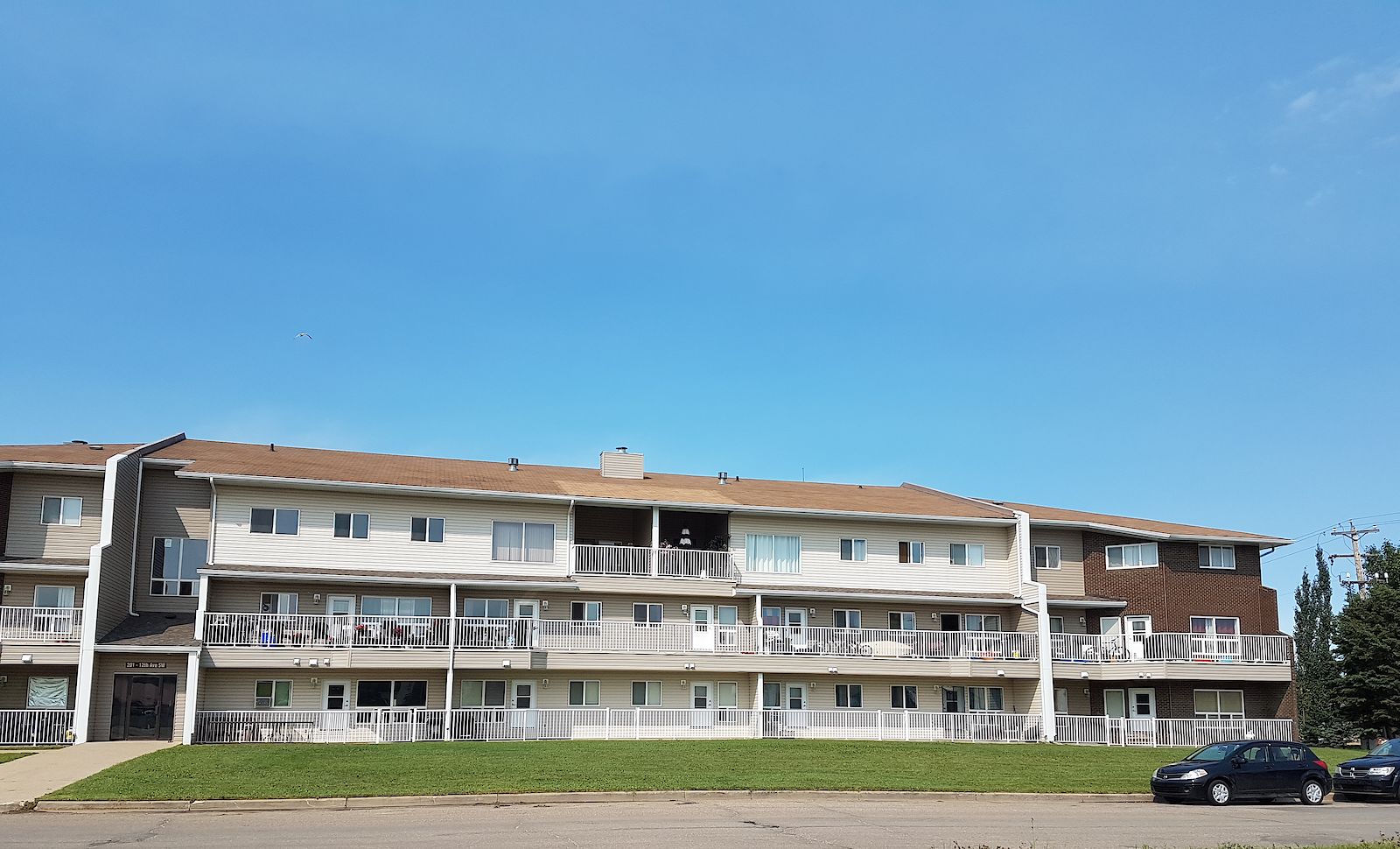 Slave Lake 3 bedrooms Apartment for rent. Property photo: 270449-1