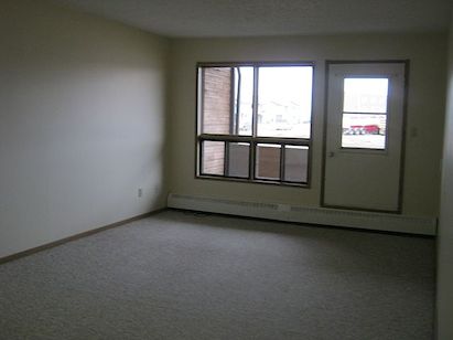 Slave Lake 3 bedrooms Apartment for rent. Property photo: 270449-3