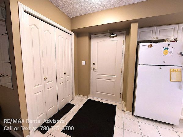 Edmonton 2 bedrooms Condo for rent. Property photo: 273014-2