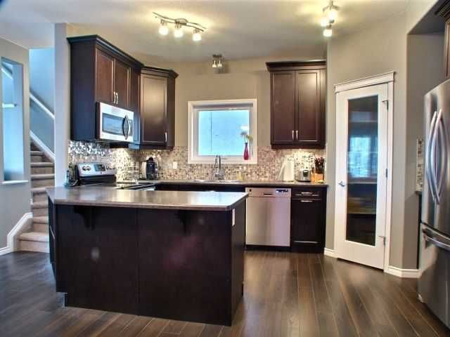 Edmonton 5 + Den bedrooms House for rent. Property photo: 274832-1