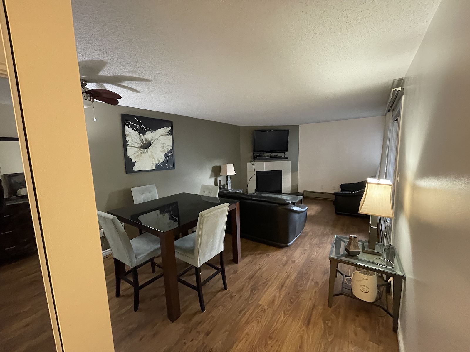 Edmonton 1 bedroom Condo Unit for rent. Property photo: 275340-1