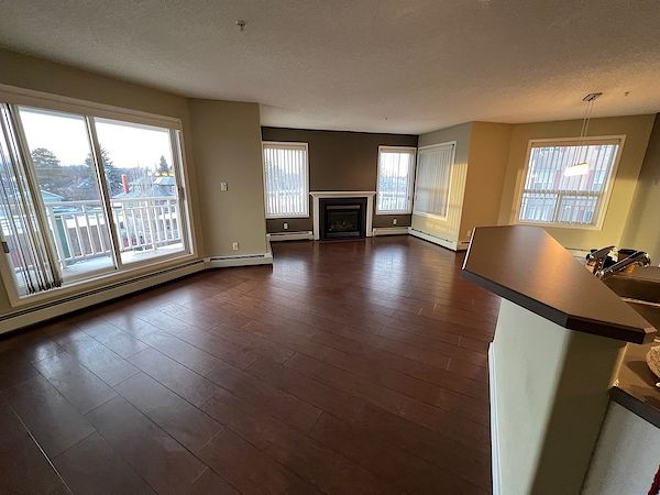 Edmonton 2 bedrooms Condo Unit for rent. Property photo: 275569-2