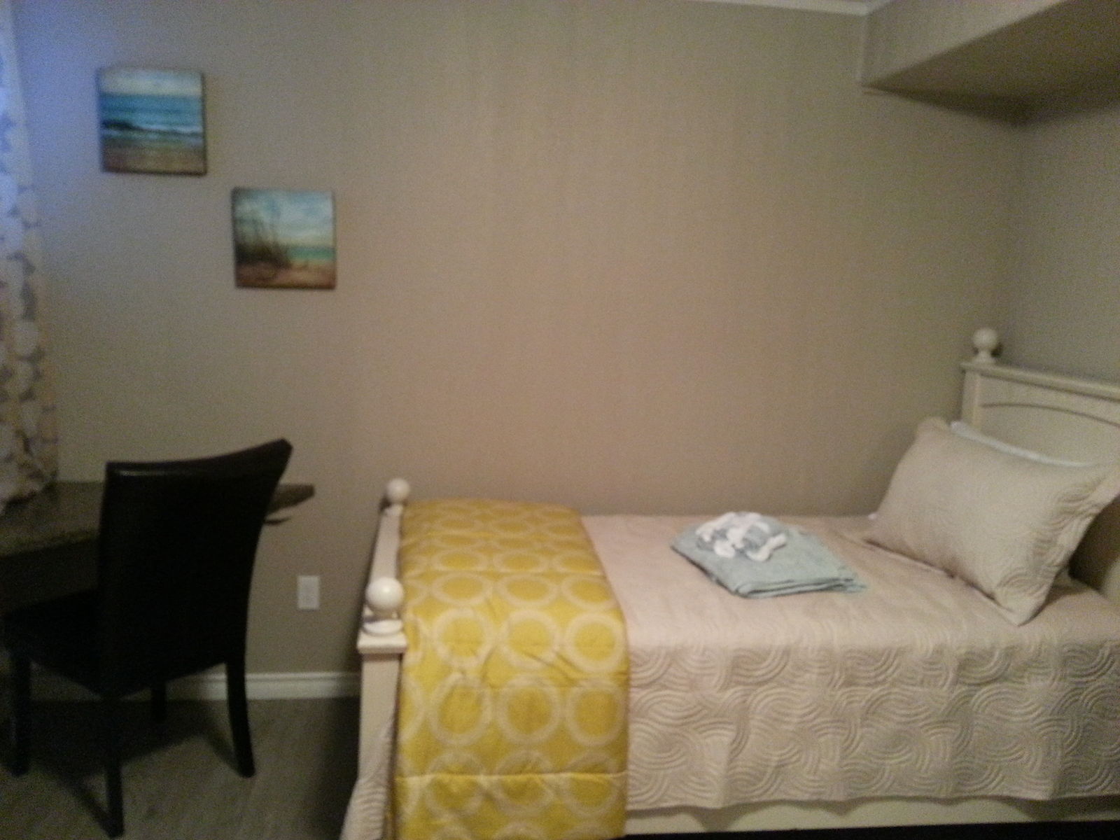 Edmonton 1 bedroom Room For Rent for rent. Property photo: 278133-1