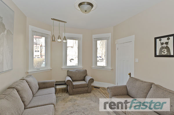 Calgary 3 + Den bedrooms House for rent. Property photo: 27904-3