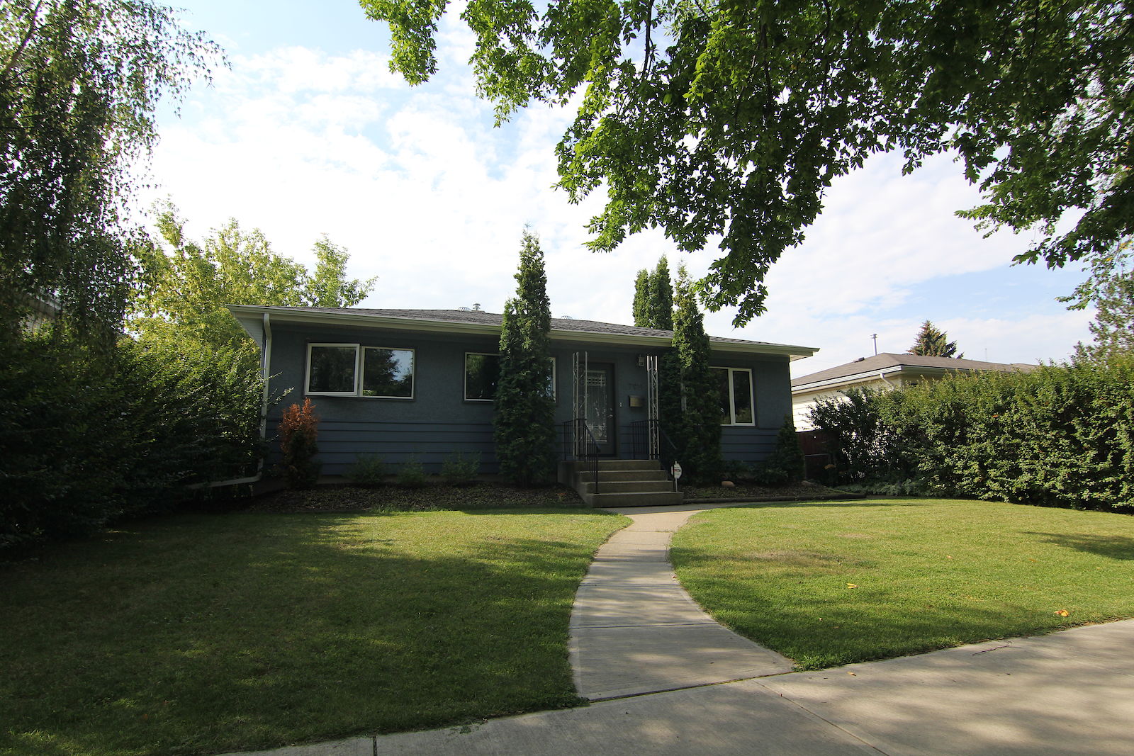 Edmonton 3 bedrooms House for rent. Property photo: 279235-1